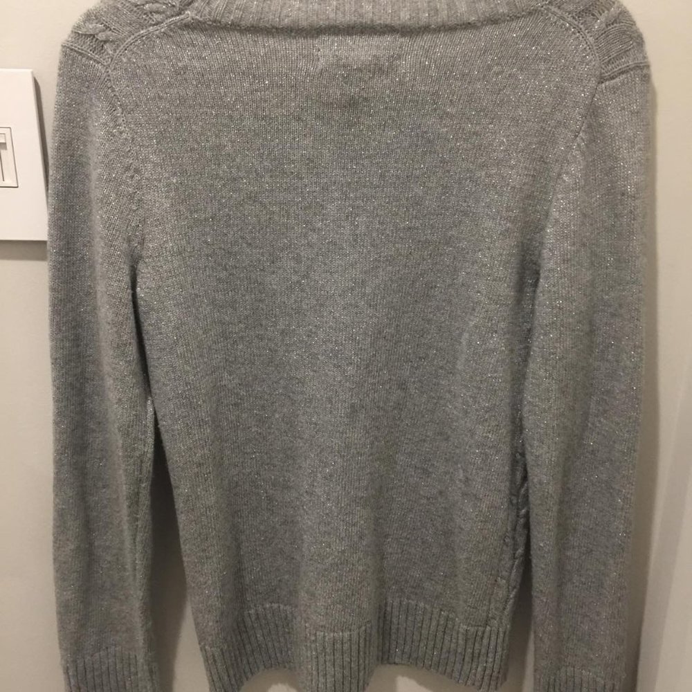Banana Republic Silver Cable Knit Sweater - Picture 4 of 5